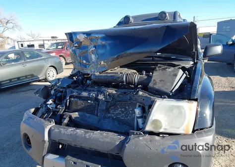 2011 Nissan Xterra Pro-4X z USA, uszkodzony, nr VIN 5N1AN0NW7BC518798